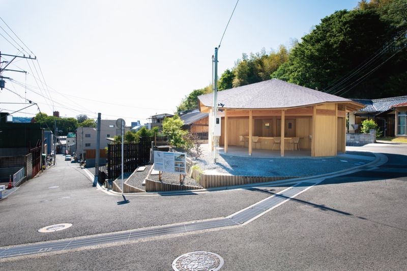ひみつジャナイ基地