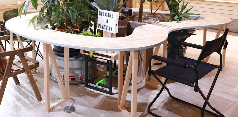 特注テーブル　ラーチ合板 t=24mm クリア塗装
