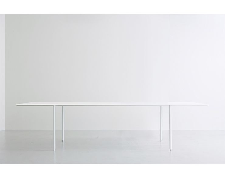 TEE TABLE