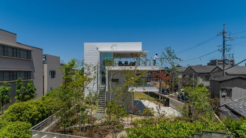 LL HOUSE