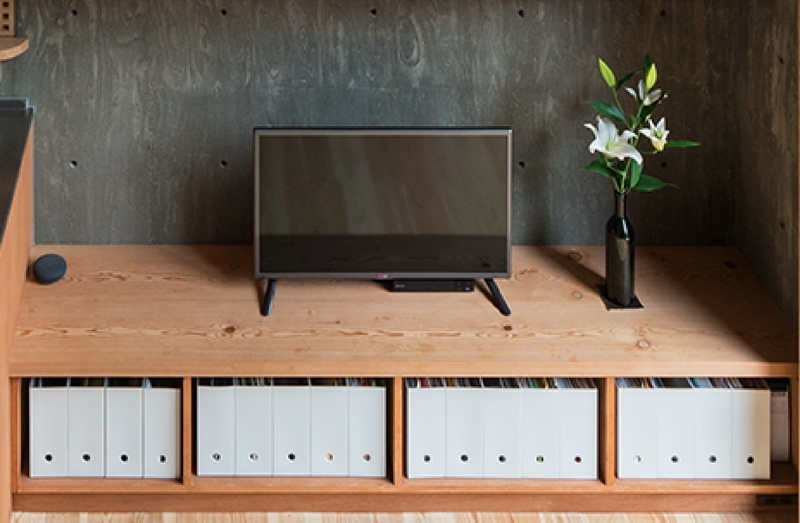 造作テレビボード 天板：米松 t=38mm 本体：ラワン合板 大手テープ貼り