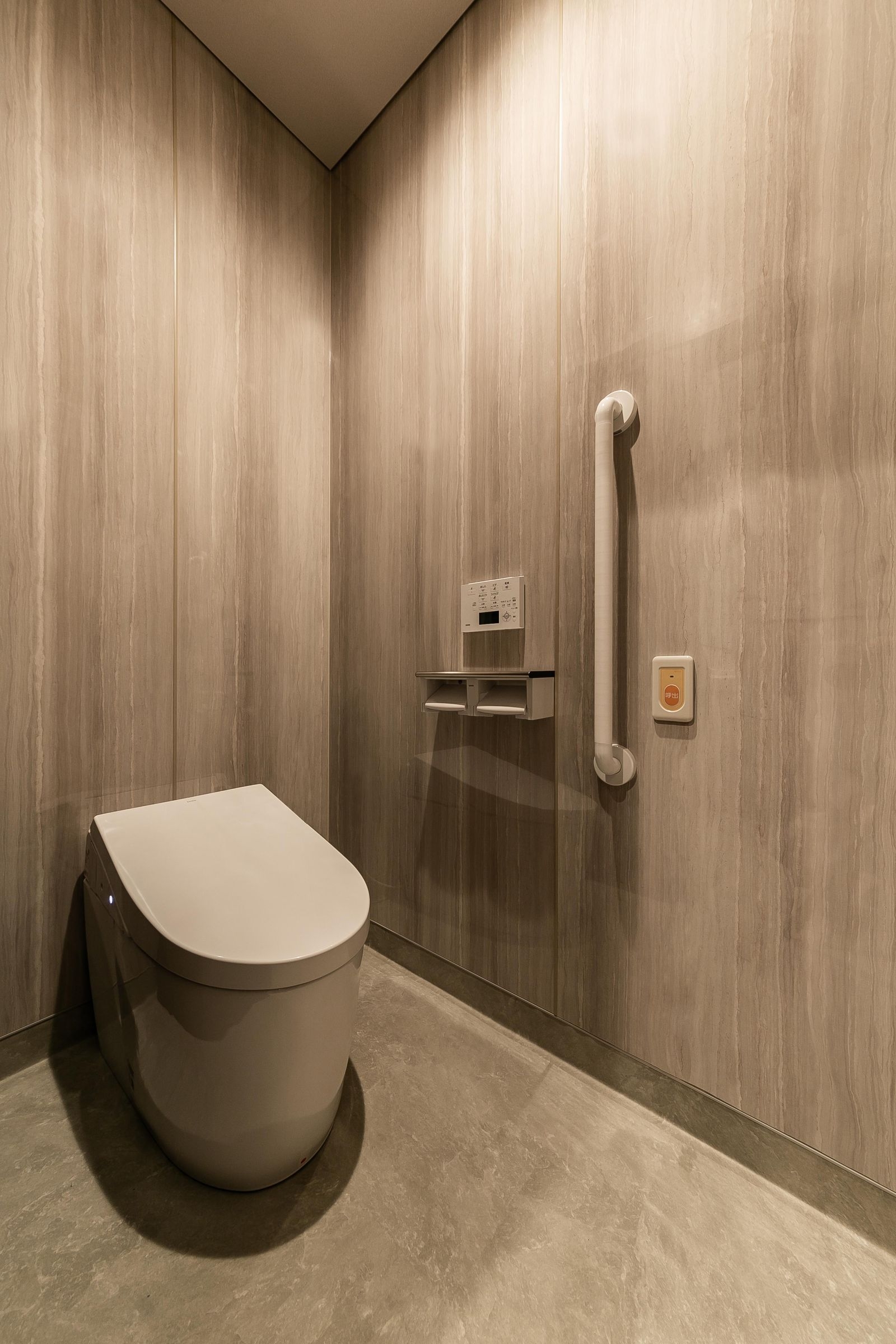 AICA 蟹江/セラール トイレ事例 | TECTURE（テクチャー）