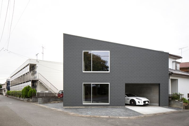 Garage in Hanyu
