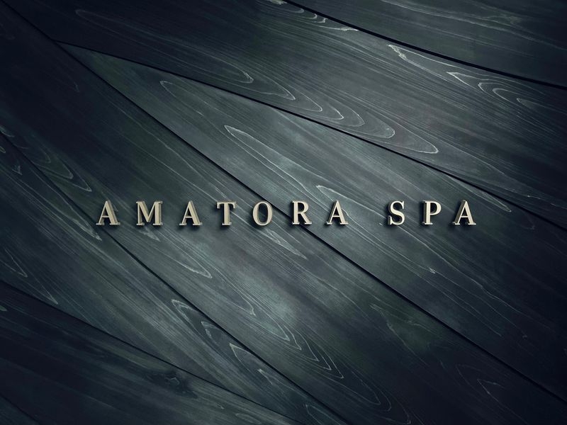 藍染家具ブランド『Ao.』によるAMATORA SPA 京都四条烏丸 エントランス壁面