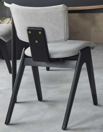 DWARF CHAIR 特注色