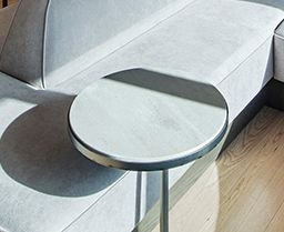 特注カフェテーブル スチール  黒皮風焼付塗装