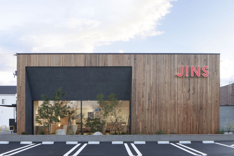 JINS 西条店