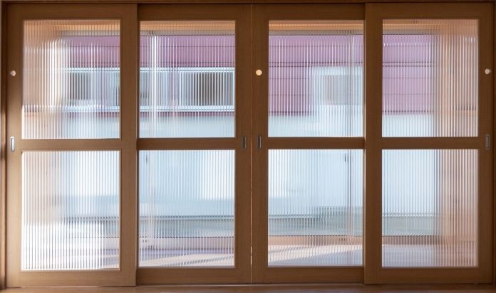造作建具　ポリ合板＋ポリカーボネート