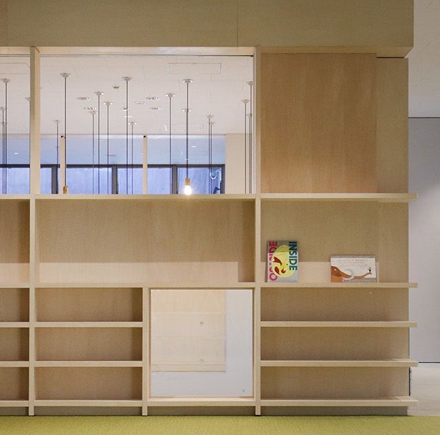 造作収納棚 シナ合板 白染色