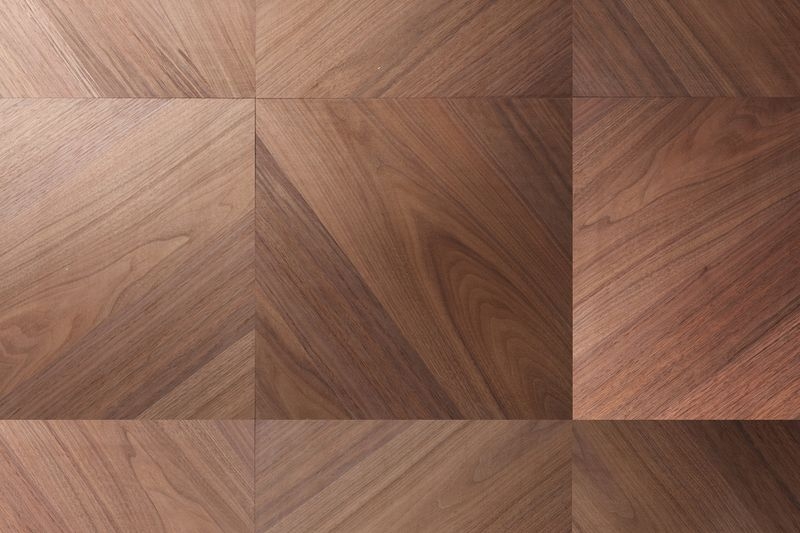 ウォールナット パーケットへリンボーン/マットクリア塗装 - WALNUT PARQUET HERRINGBONE
合板仕様