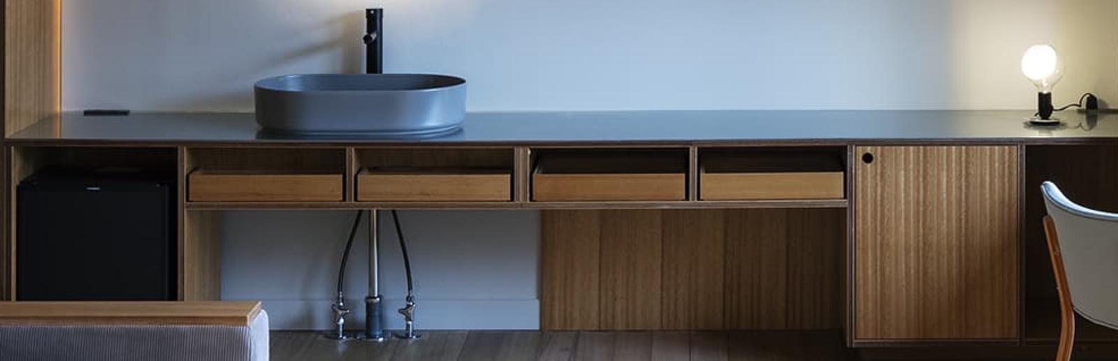 造作カウンター 天板：ラワン合板 亜鉛メッキ