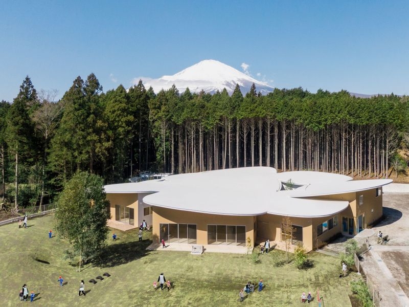 高嶺の森のこども園
