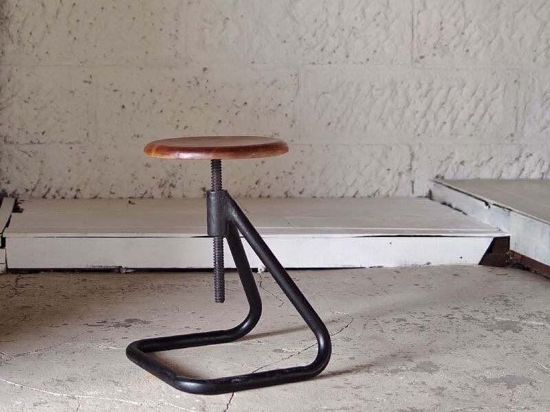 FR IRON STOOL