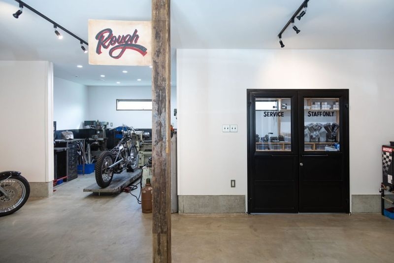 ROUGH MOTORCYCLE GARAGE