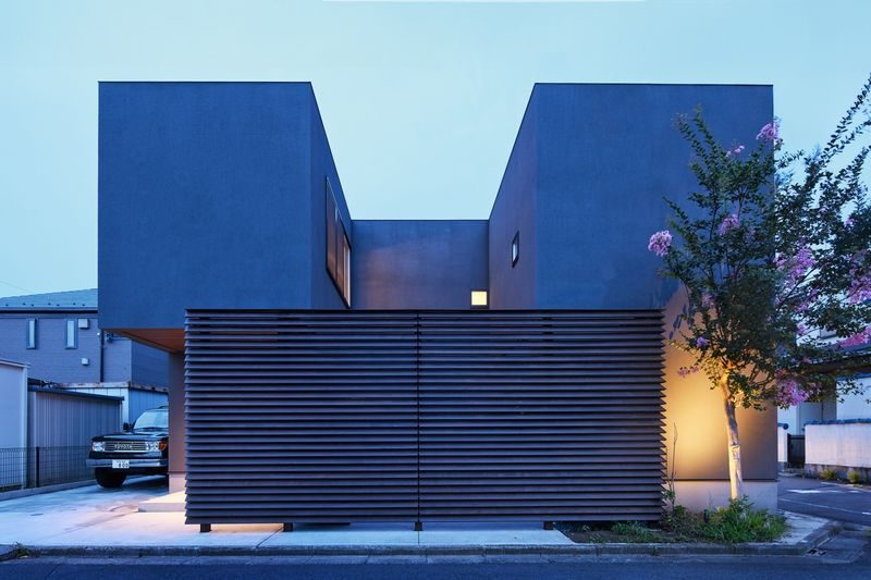 House M/M