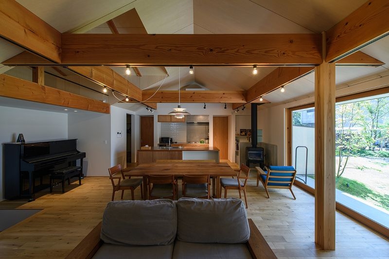 M-HOUSE