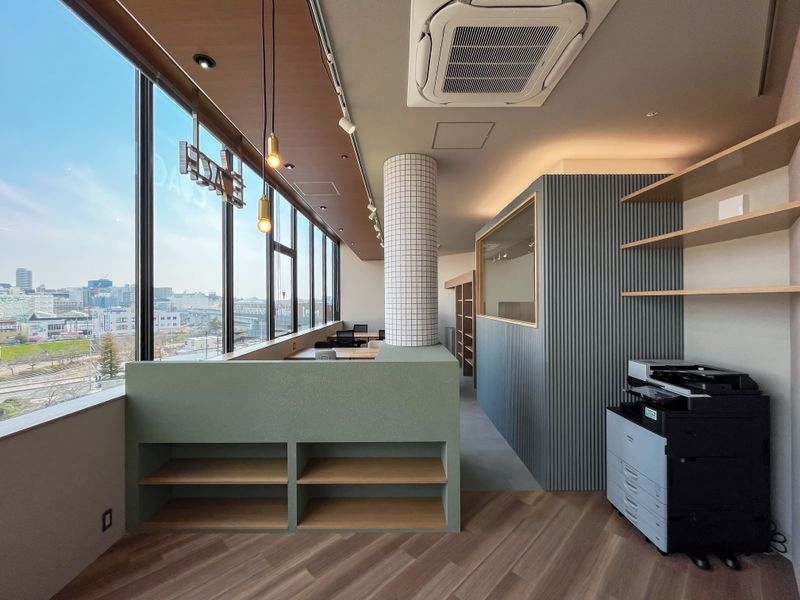 箕面キューズモール イーチ新社屋