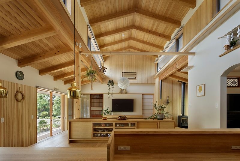 越屋根の家