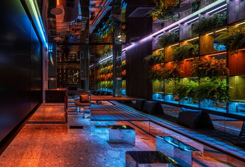 GINZA 221 -discothèque-