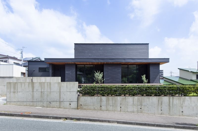 Y-HOUSE
