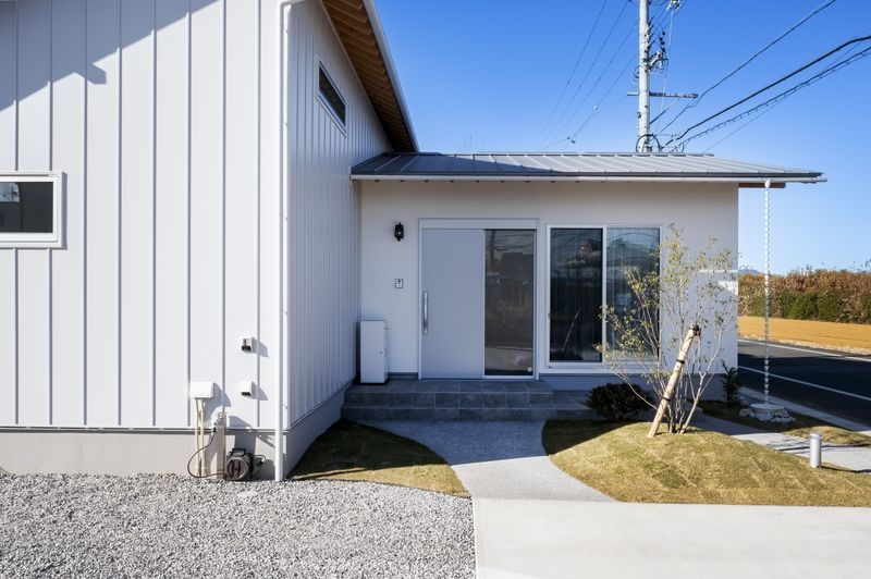 M-HOUSE
