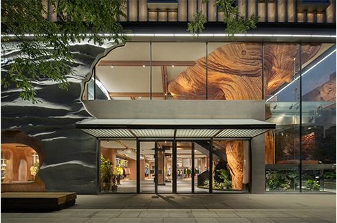 ARC'TERYX Flagship Store (Sanlitun)