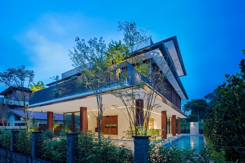 Fin House