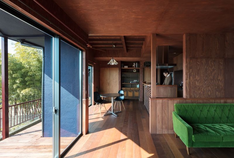 EARTH　HOUSE