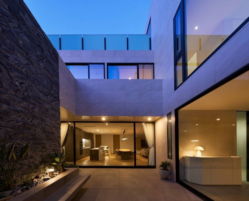 Ten house 