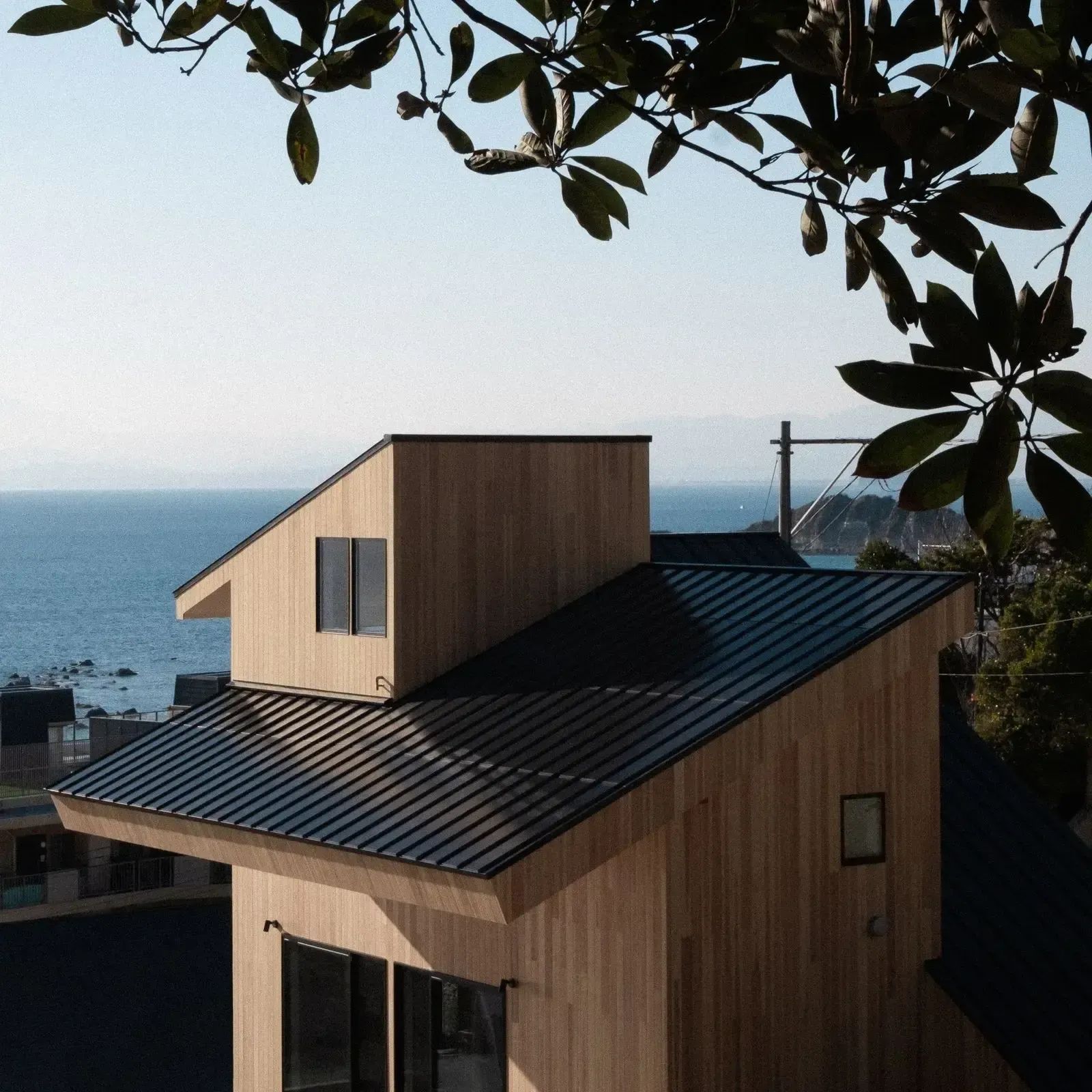 美しく整った屋根建材のイメージ