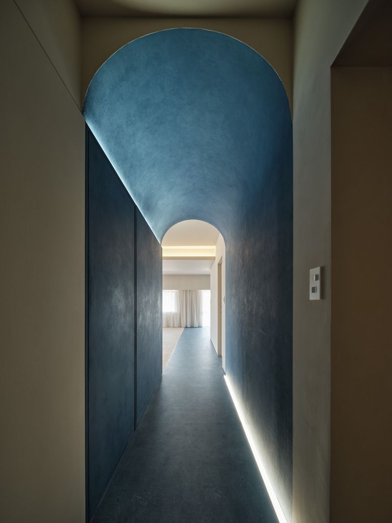 BOUNDS BLUE