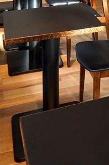 カフェテーブル