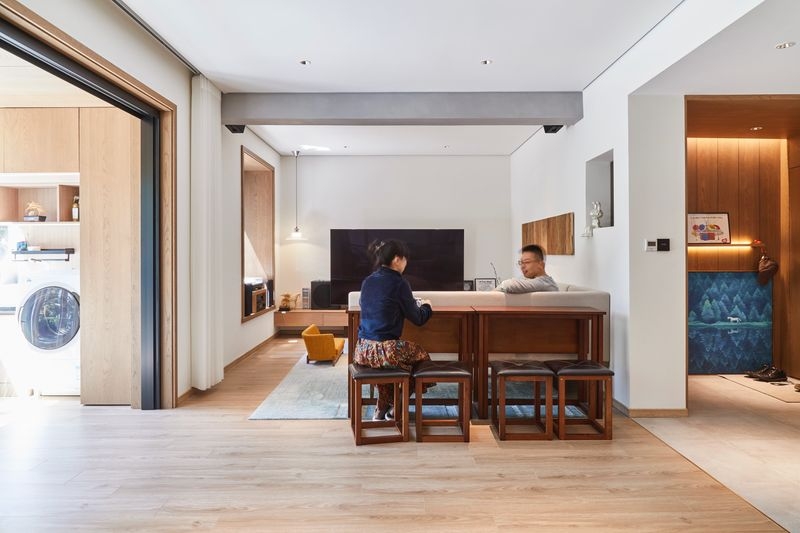 HOUSE L