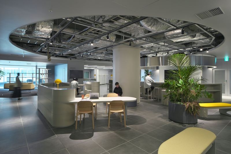 LiSH TAKANAWA GATEWAY Link Scholarsʼ Hub Studio1