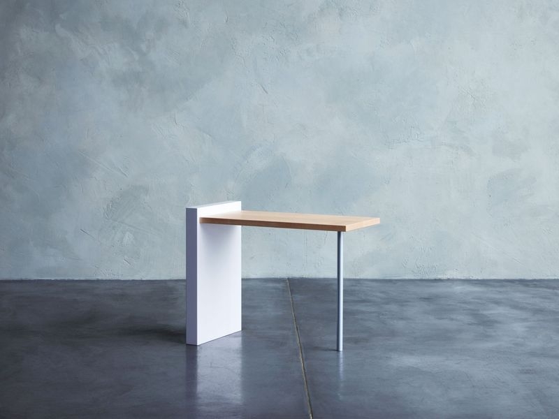 Uf　side table