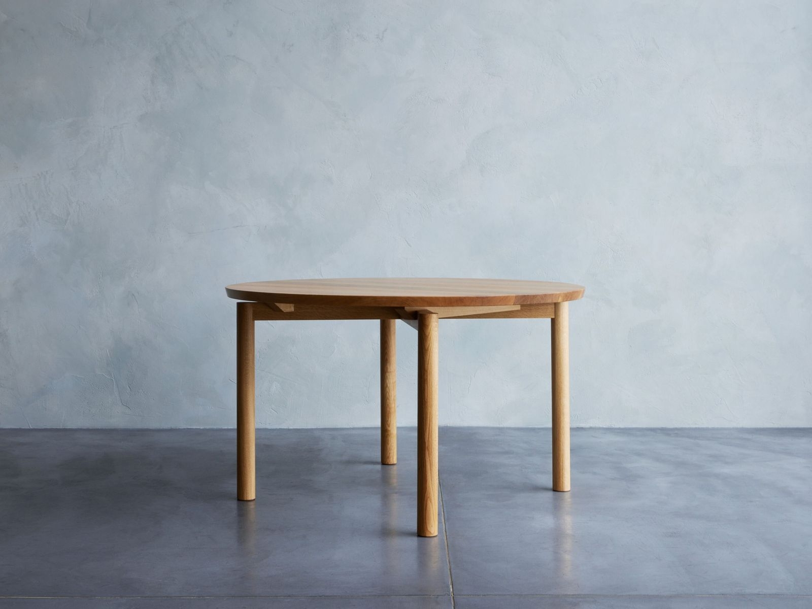 Tanna　round table