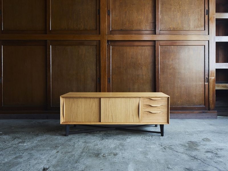 Cabinet M