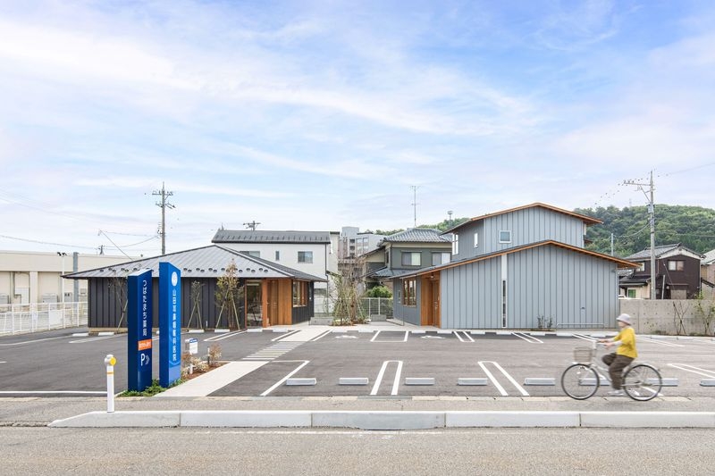 山田耳鼻咽喉科医院＋つばたまち薬局　2つで最小のまちをつくる