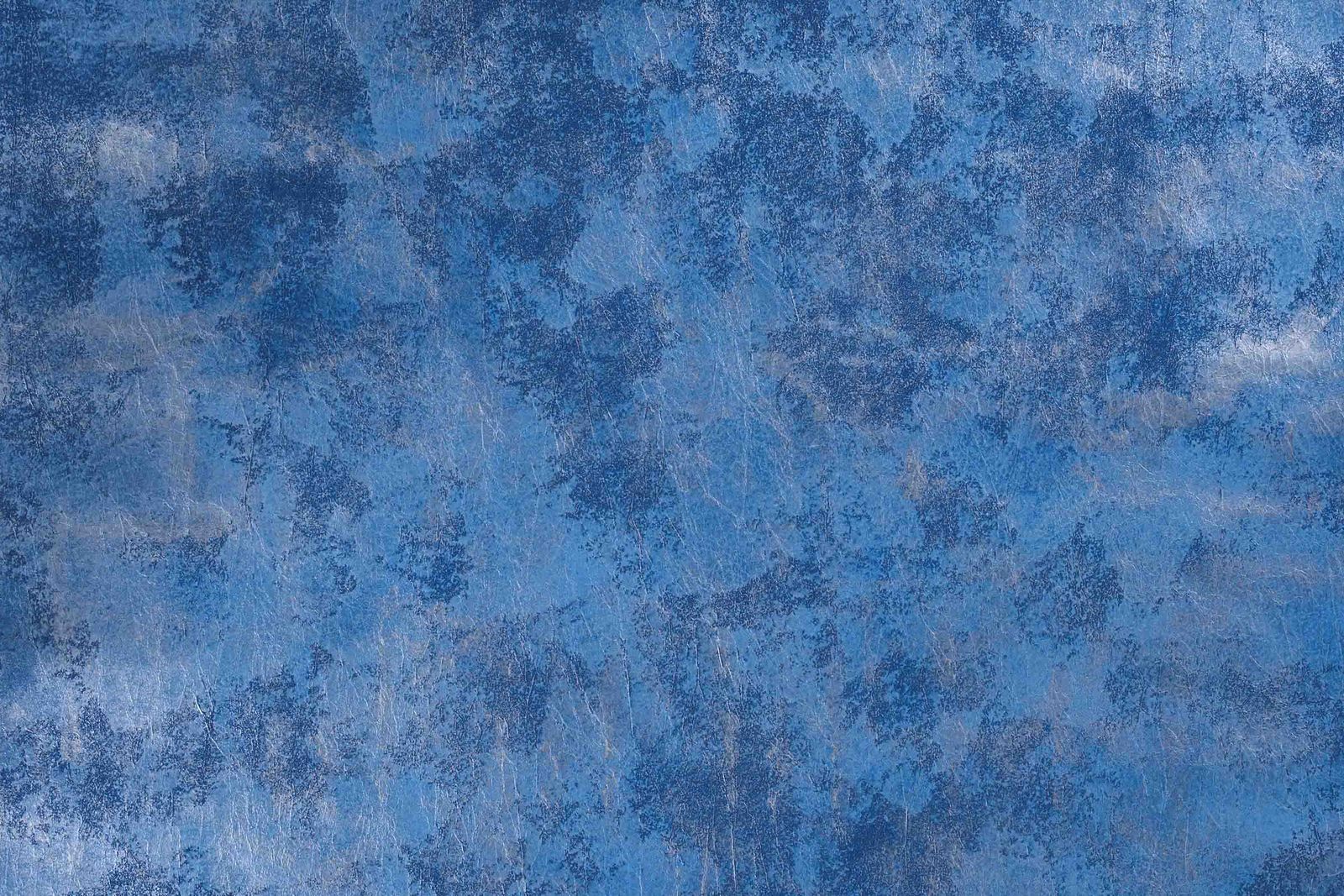 Uneven Dyeing blue
