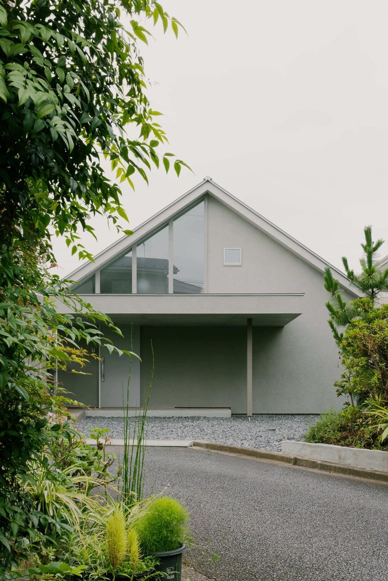HOUSE M