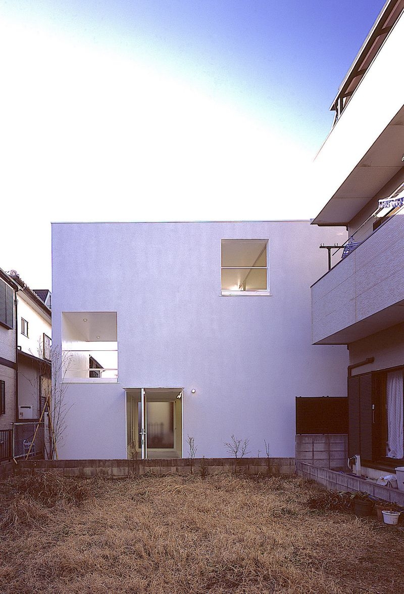 船橋の住宅 〜町のヴォイドに住む〜