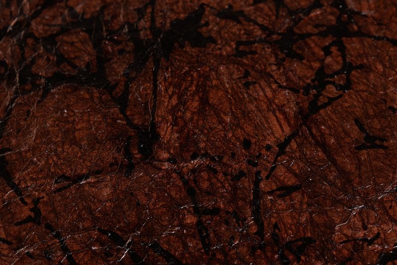 MOMI big black brown