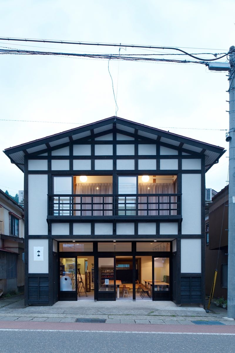 YAMANOIE Cafe&Dormitory (山ノ家)