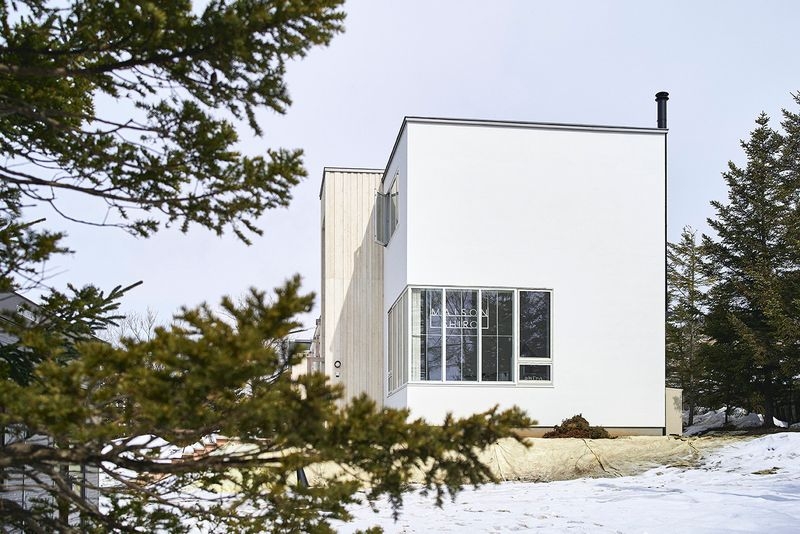 MAISON SHIRO