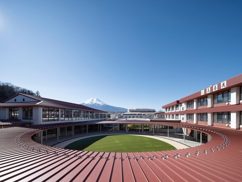 富士吉田市立明見中学校