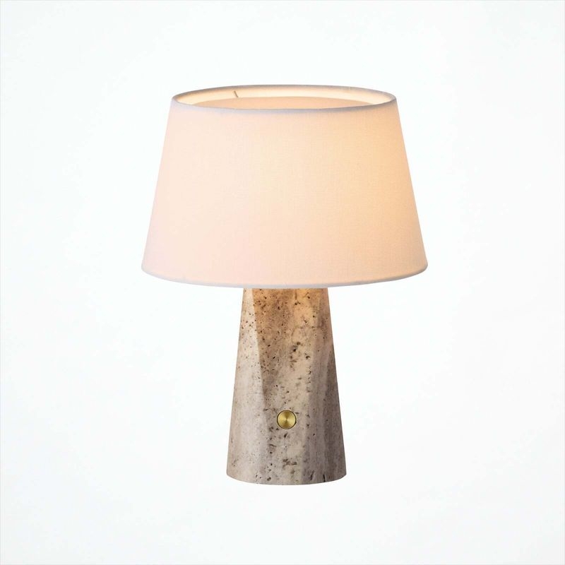 Echo-table lamp