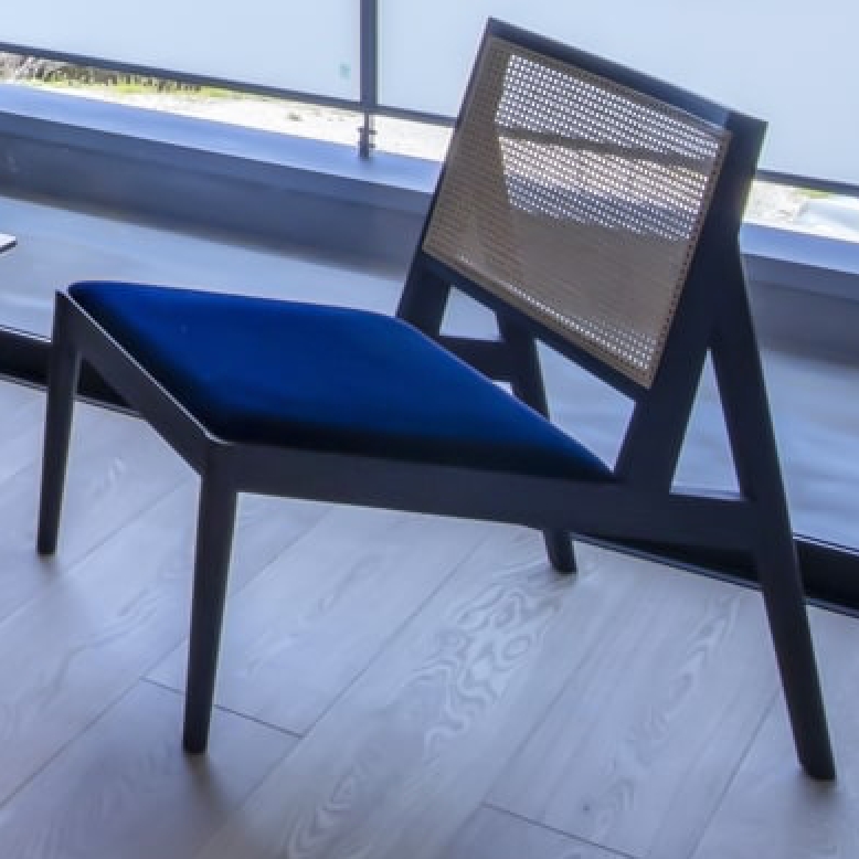 Tou lounge chair