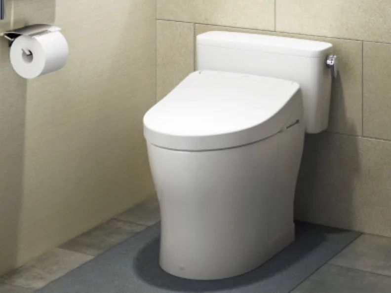 パブリックコンパクト便器 フラッシュタンク式