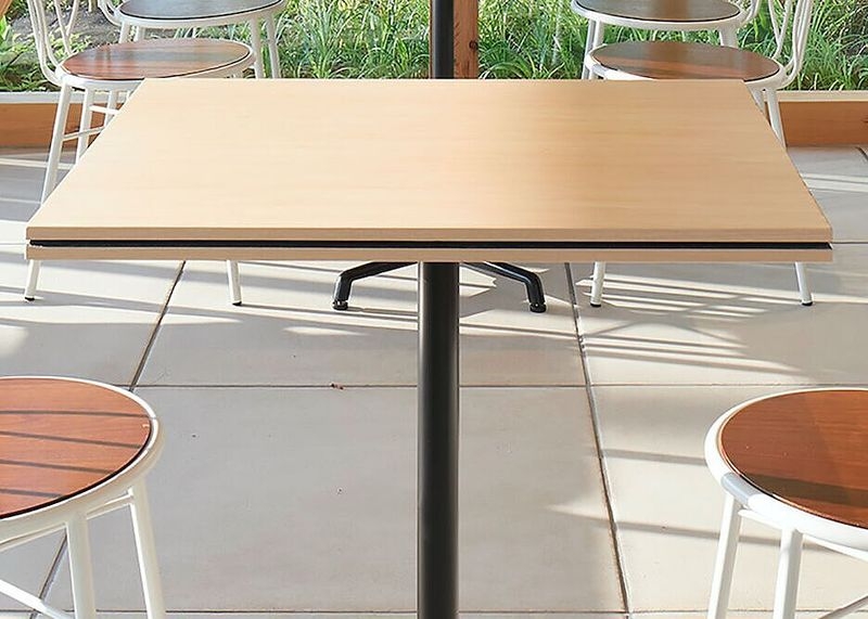 特注カフェテーブル　天板：t=12mm シナ合板 t=3mm stFB t=10mm シナ合板